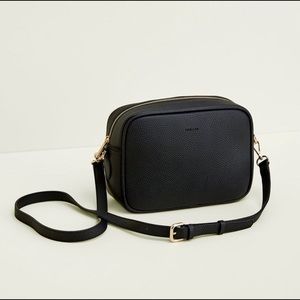 Angela Roi Grace Crossbody Bag Black EUC